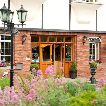 Old Weir Guest house 4*