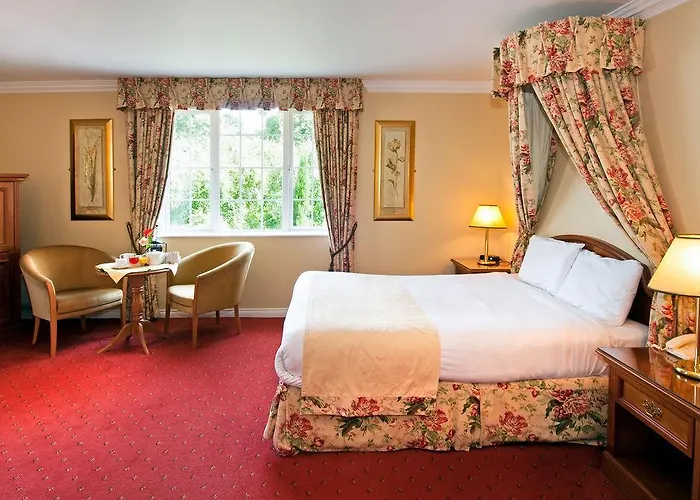 Old Weir Guest house 4*